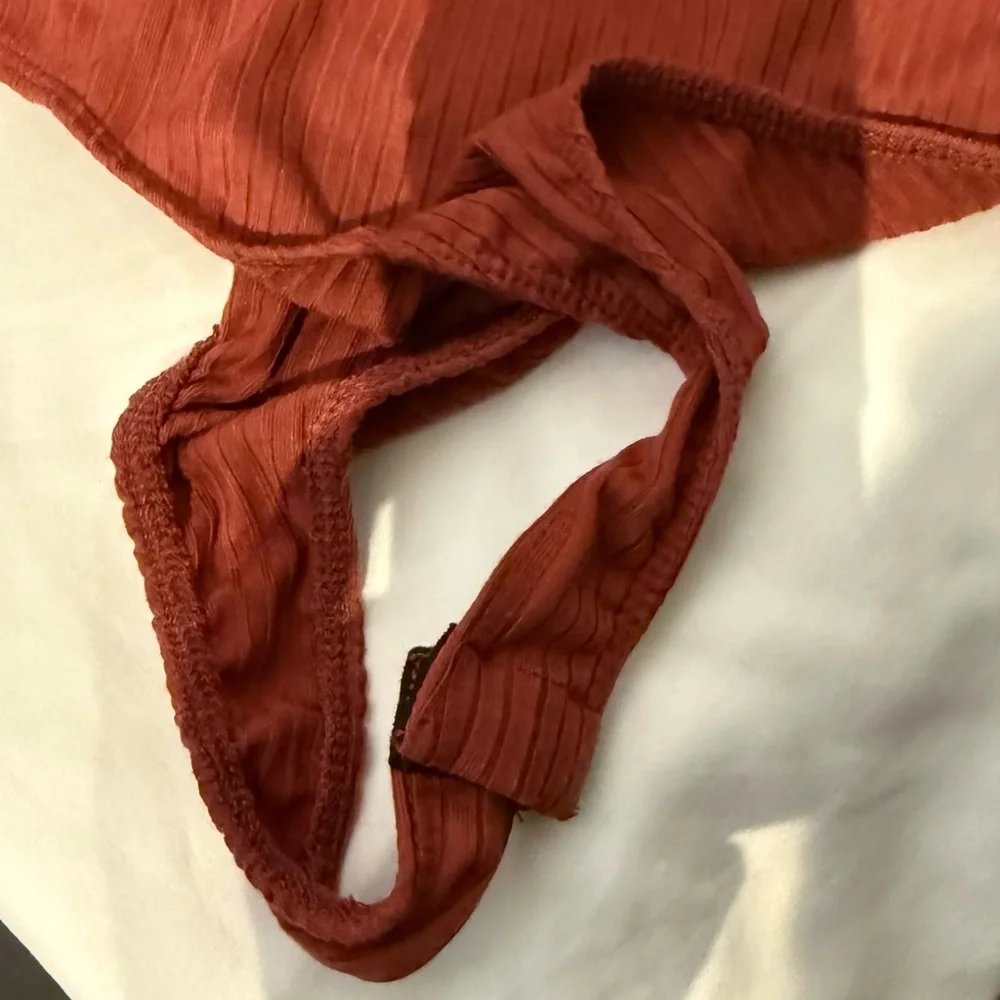 Timing Rust Bikini Set - Picture 4 of 4